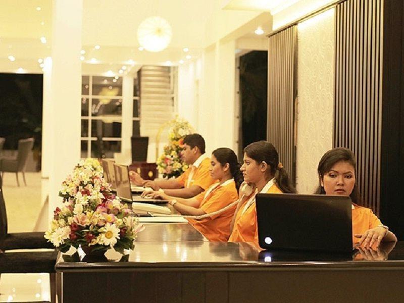 The Covanro Airport Hotel - Katunayake Gampaha Luaran gambar