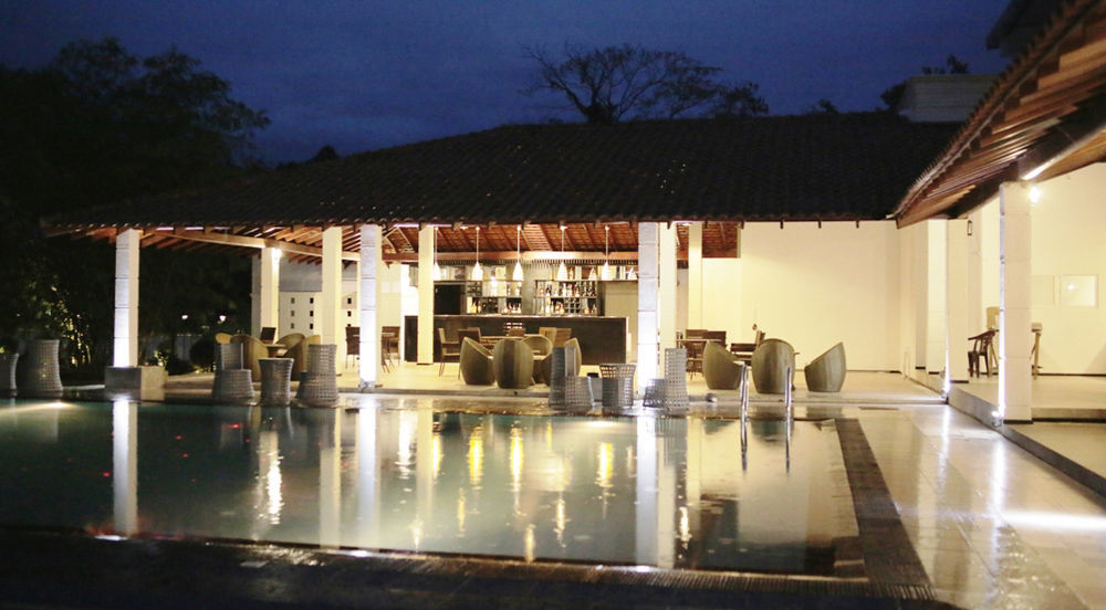 The Covanro Airport Hotel - Katunayake Gampaha Luaran gambar