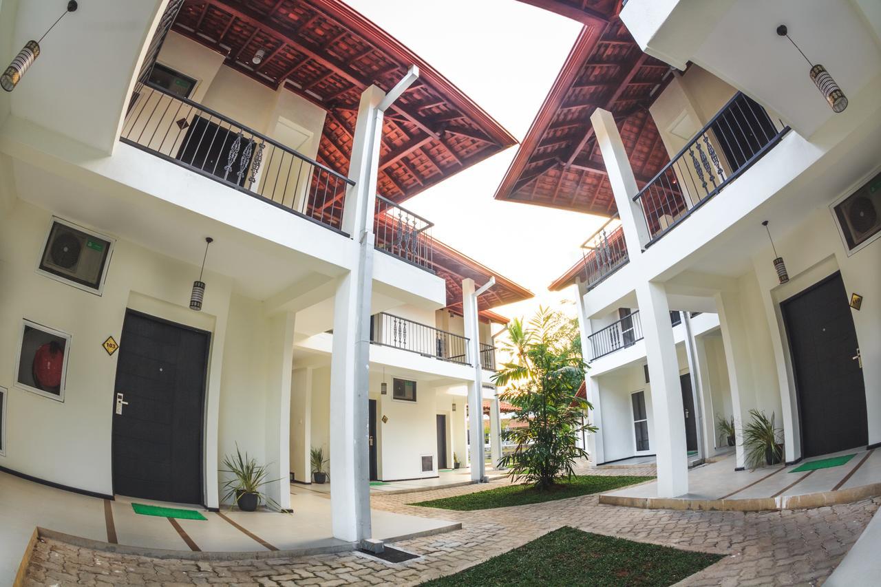 The Covanro Airport Hotel - Katunayake Gampaha Luaran gambar
