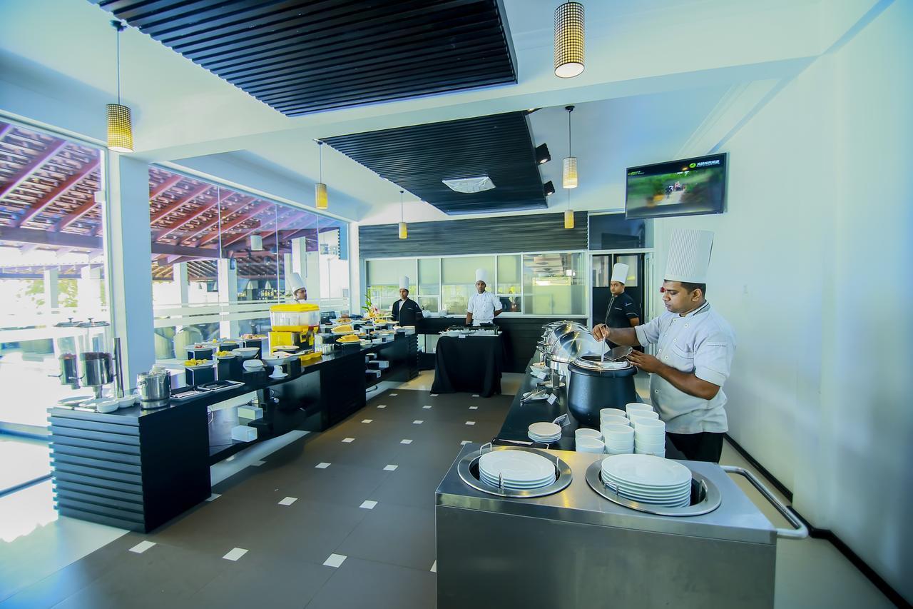 The Covanro Airport Hotel - Katunayake Gampaha Luaran gambar